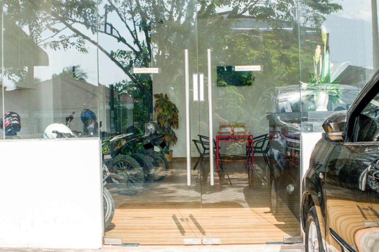 Super Oyo 1183 Papakoel Hotel Medan Eksteriør billede