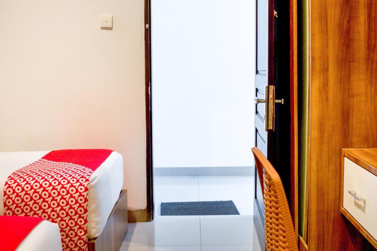Super Oyo 1183 Papakoel Hotel Medan Eksteriør billede